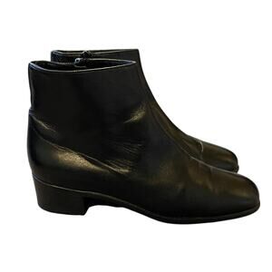 Cole Haan Womans 7.5 Narrow Smooth LEATHER Ankle Boots Low Heel Bootie Black EUC